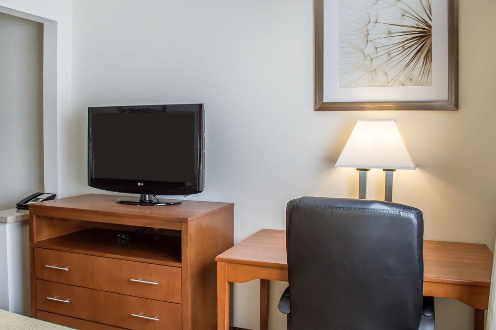 Quality Inn Tomah Eksteriør bilde